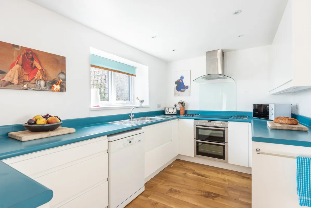 The well equipped kitchen
