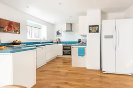 The well equipped kitchen