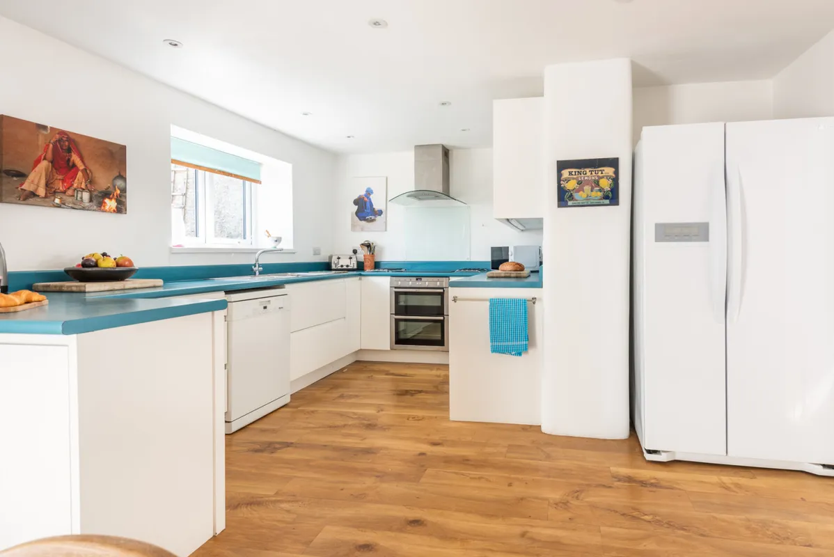 The well equipped kitchen
