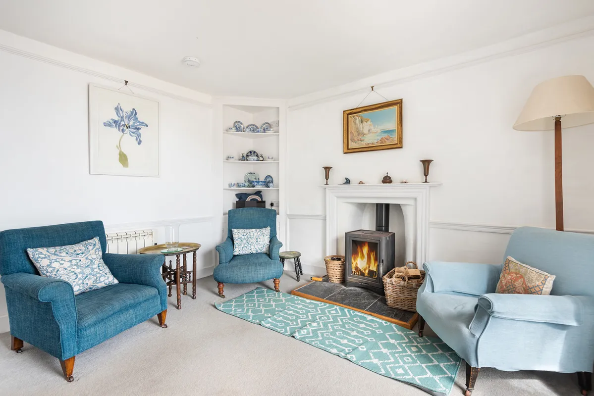Another view of the lounge