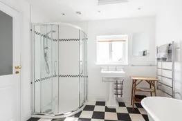 The family bathroom on the first floor