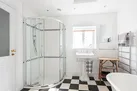 The family bathroom on the first floor