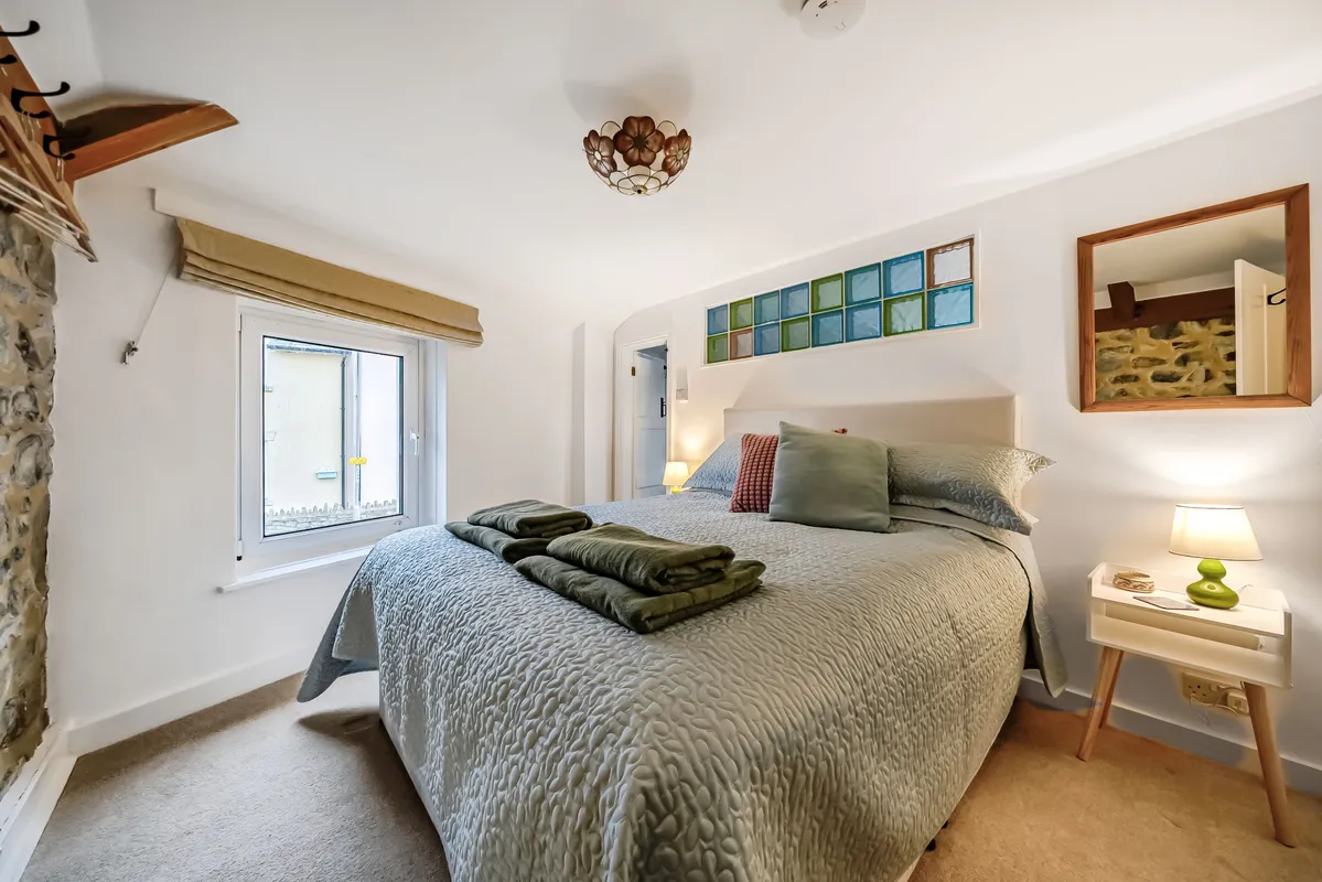 Meads Cottage, Charmouth: The exposed beams add character and charm