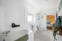 Meads Cottage, Charmouth: Enjoy the overhead shower or bath, your choice!