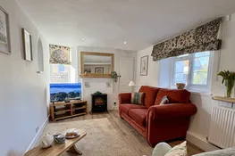 Meads Cottage, Charmouth: Relax in the comfortable sitting room