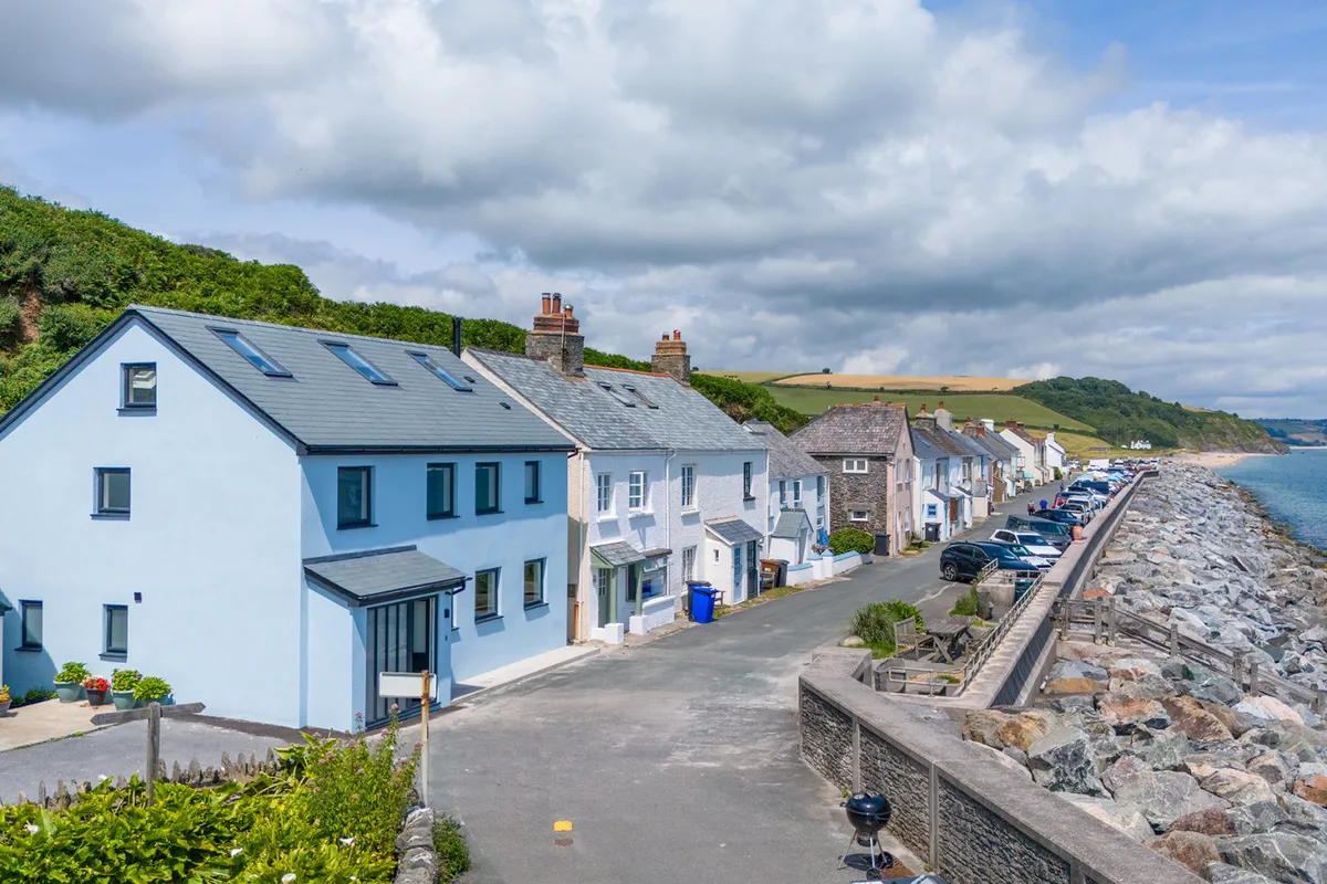 Another view of Agincourt, 4 bedroom contemporary holiday home on the sea front in Beesands, Devon