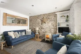 Living room with sofa and armchairs - Happy Days Cottage