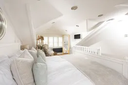 Tv with Freeview in master bedroom - Happy Days Cottage