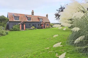 Splendid Hemley Holiday Retreat