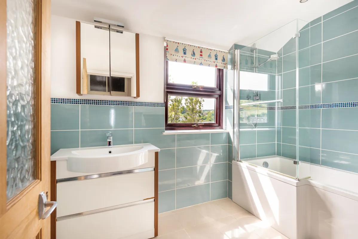 Family bathroom.