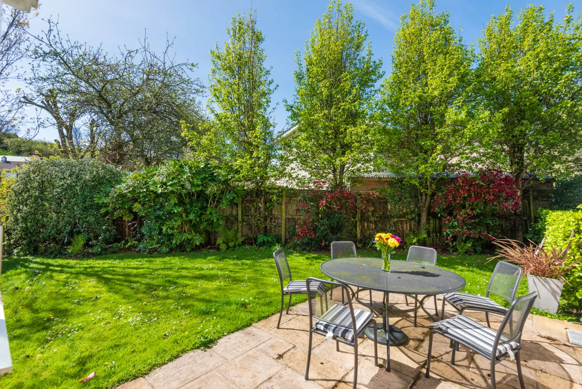The pretty garden