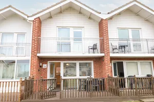 19 Waterside Park