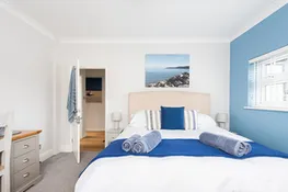 The ground floor super king bedroom.