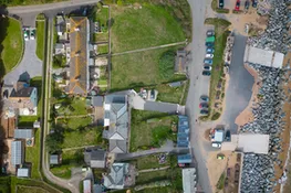 Middlecombe Lodge is just a stones throw from the beach