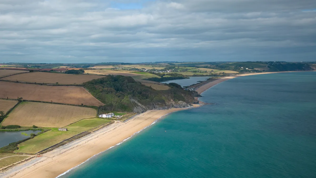 Stunning scenes along the beach at Beesands looking torwards Torcross