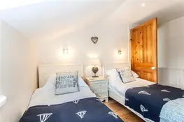 The second floor twin bedroom in Upper Reeds.